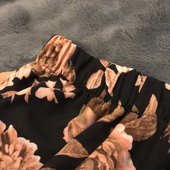 Off Shoulder Rue 21 Blouse!! - Picture 4 of 5